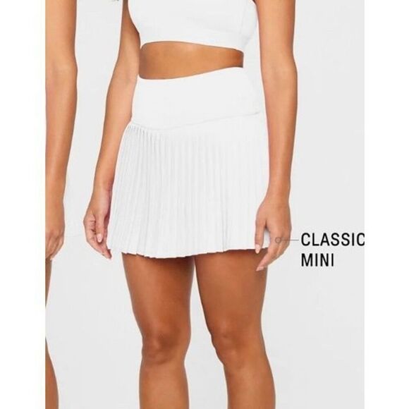 Fabletics Hot Shot Pleated Skirt Classic Mini / White / Size Large NWT - Picture 4 of 7
